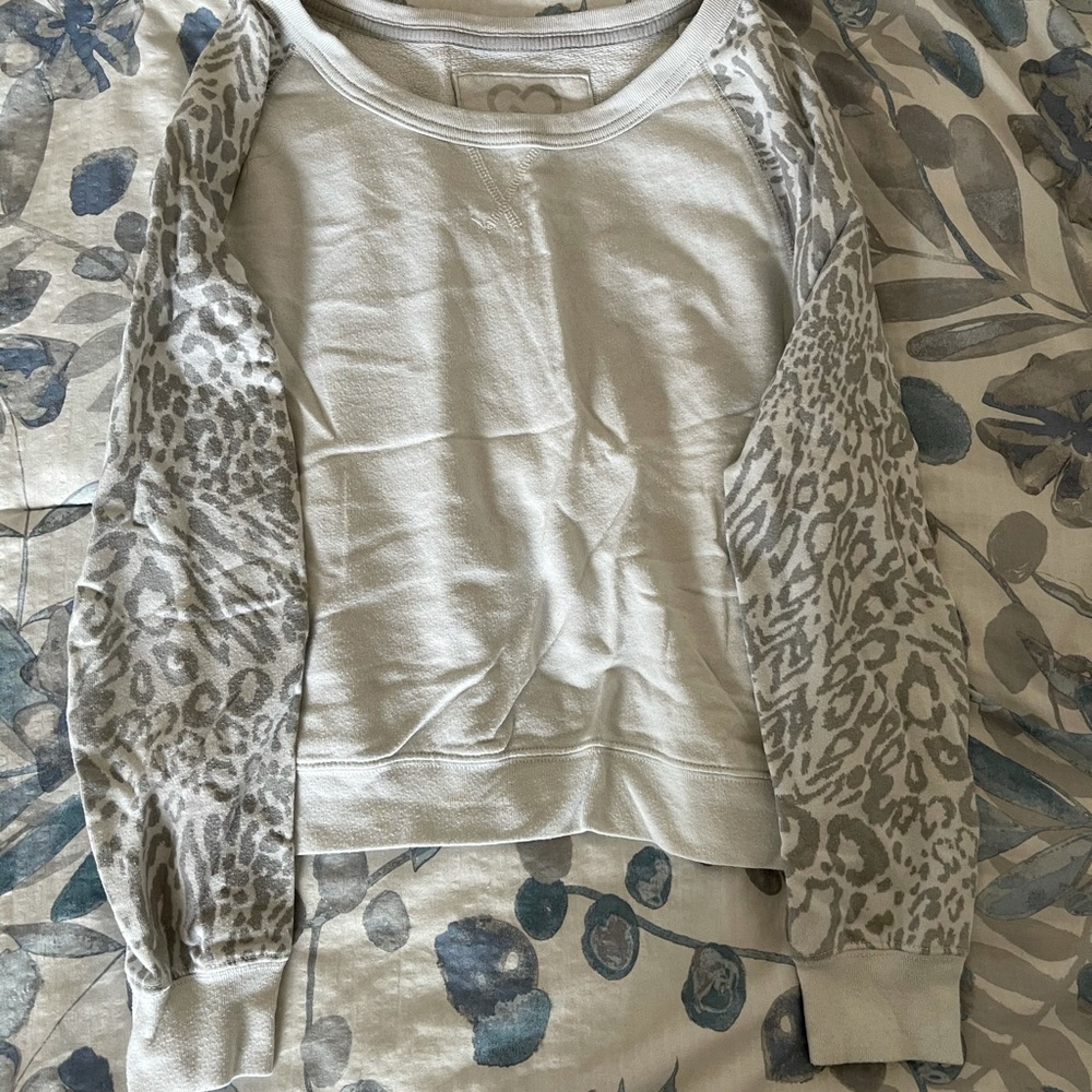Pull over sweater